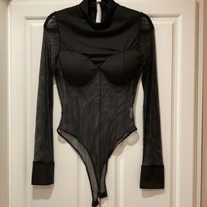 NWOT Fashion Nova black fish net l/s bodysuit